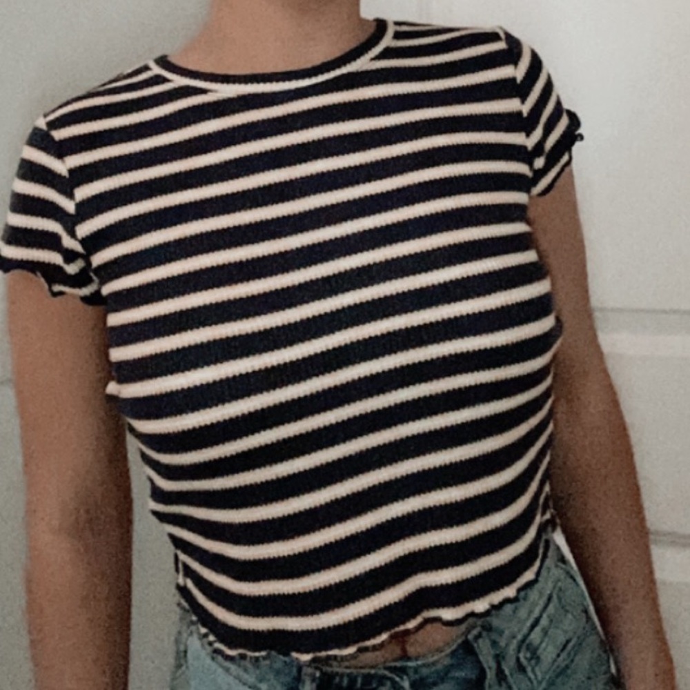 Ruffle T Shirt - Picture 3 of 4